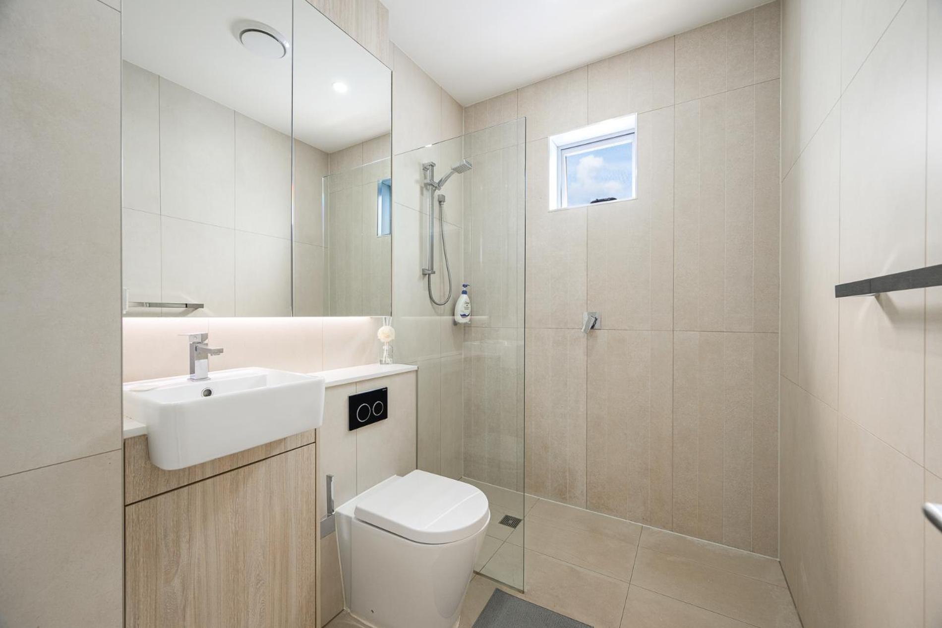 Cozy 3br With Large Balcony For Relaxation Sydney