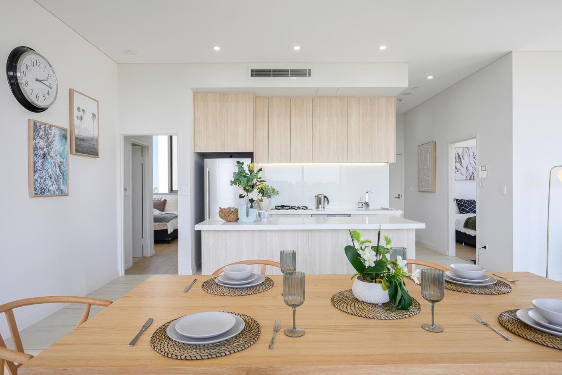 Cozy 3br With Large Balcony For Relaxation *