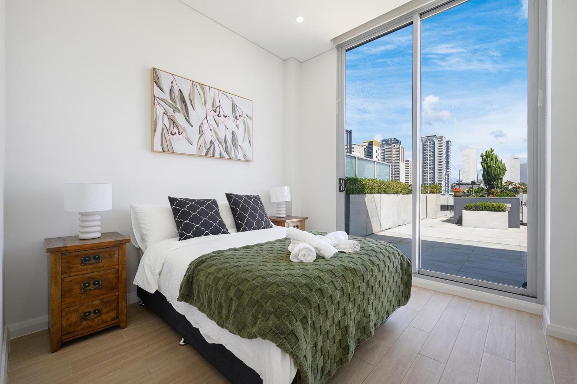 Cozy 3br With Large Balcony For Relaxation Apartment Sydney