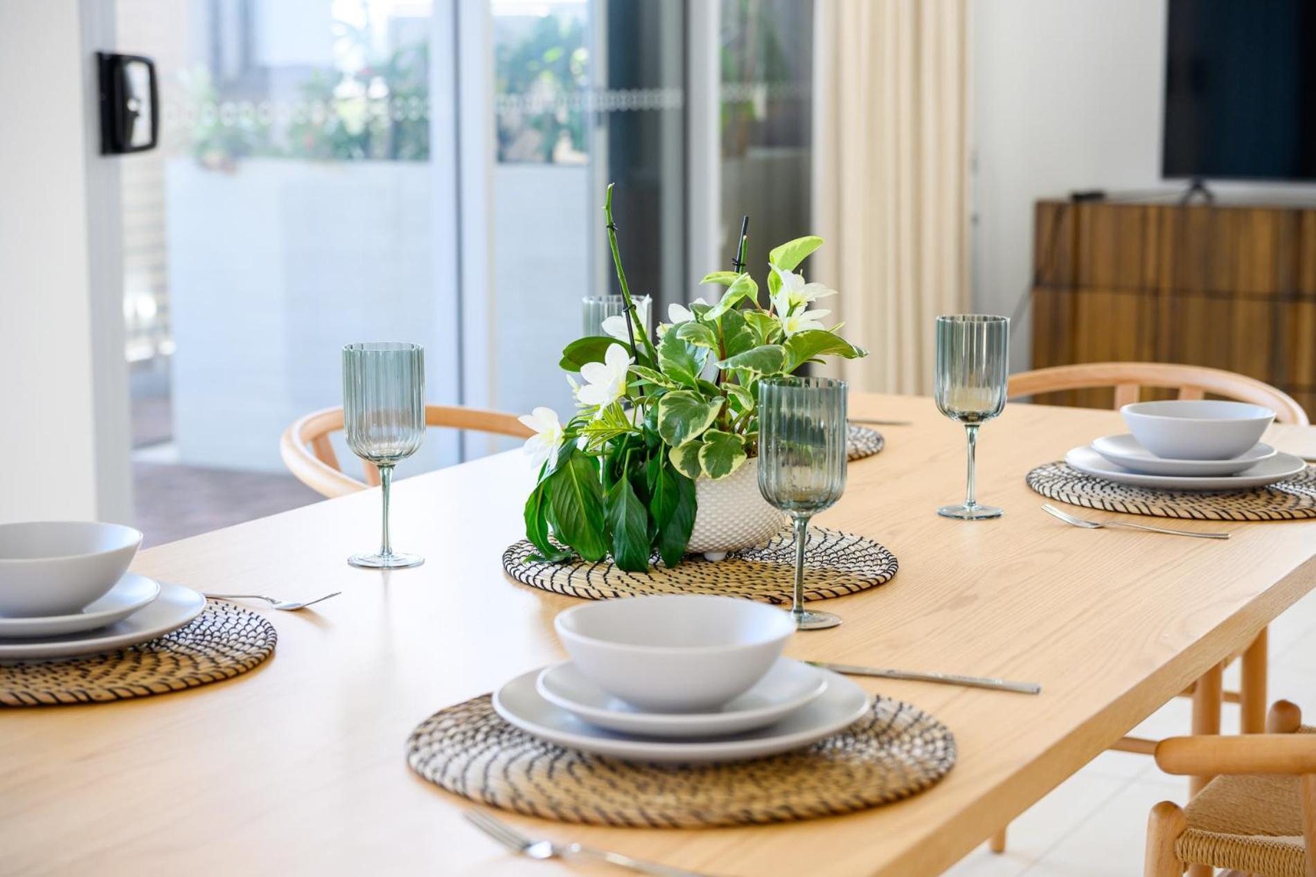 Apartment Cozy 3br With Large Balcony For Relaxation Sydney