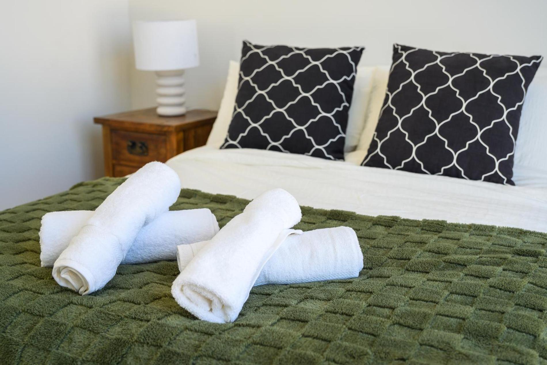 Cozy 3br With Large Balcony For Relaxation * Sydney