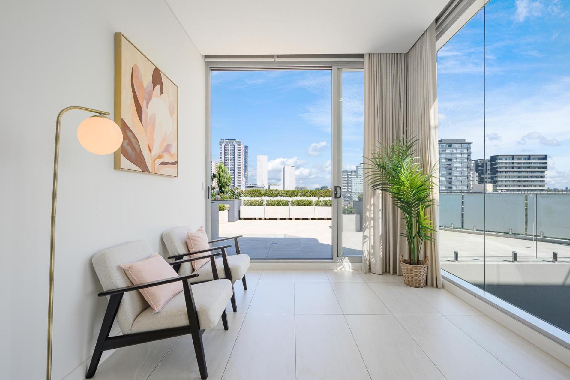 Apartment Cozy 3br With Large Balcony For Relaxation *